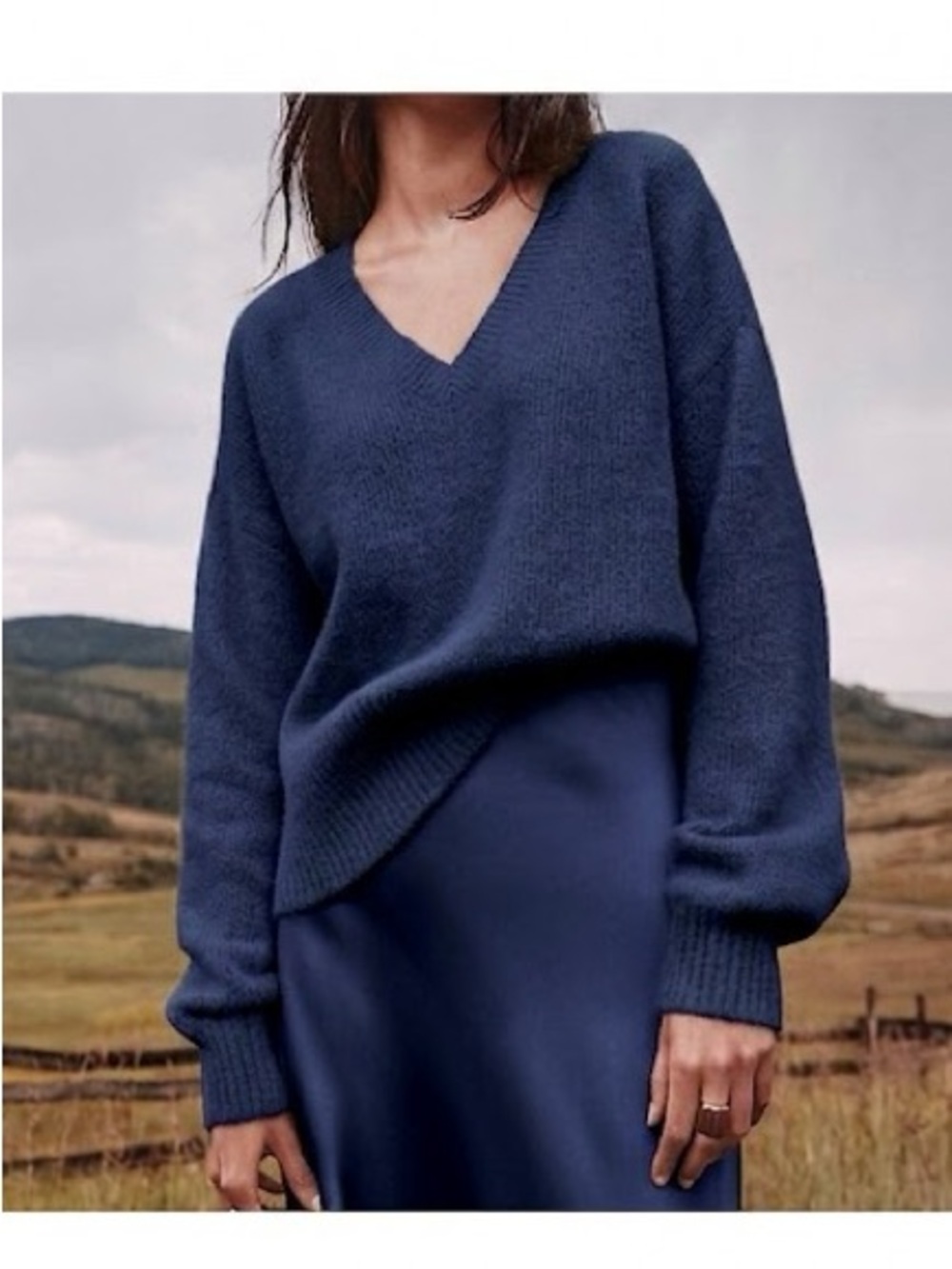 Loft V Neck Oversized Sweater in Navy Blue Color Womens size Xsmall Petite